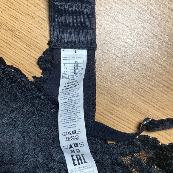 EAC Black Lace Bra - Picture 2 of 4